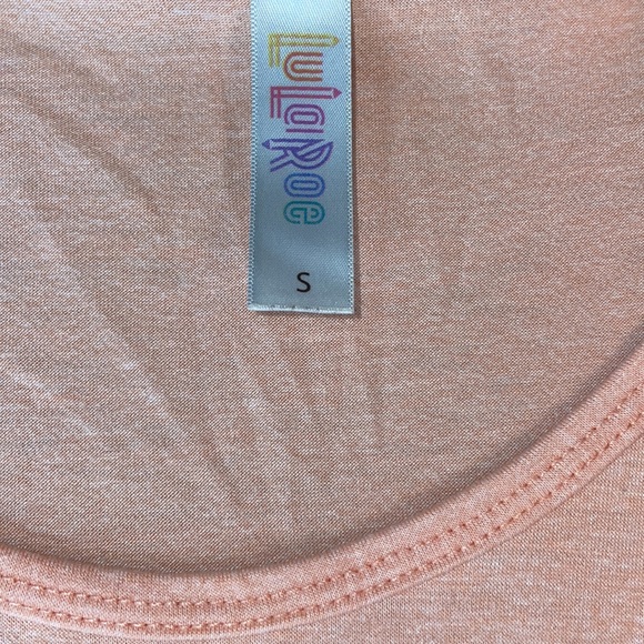 LuLaRoe Blush top with side splits sized small - Picture 3 of 6